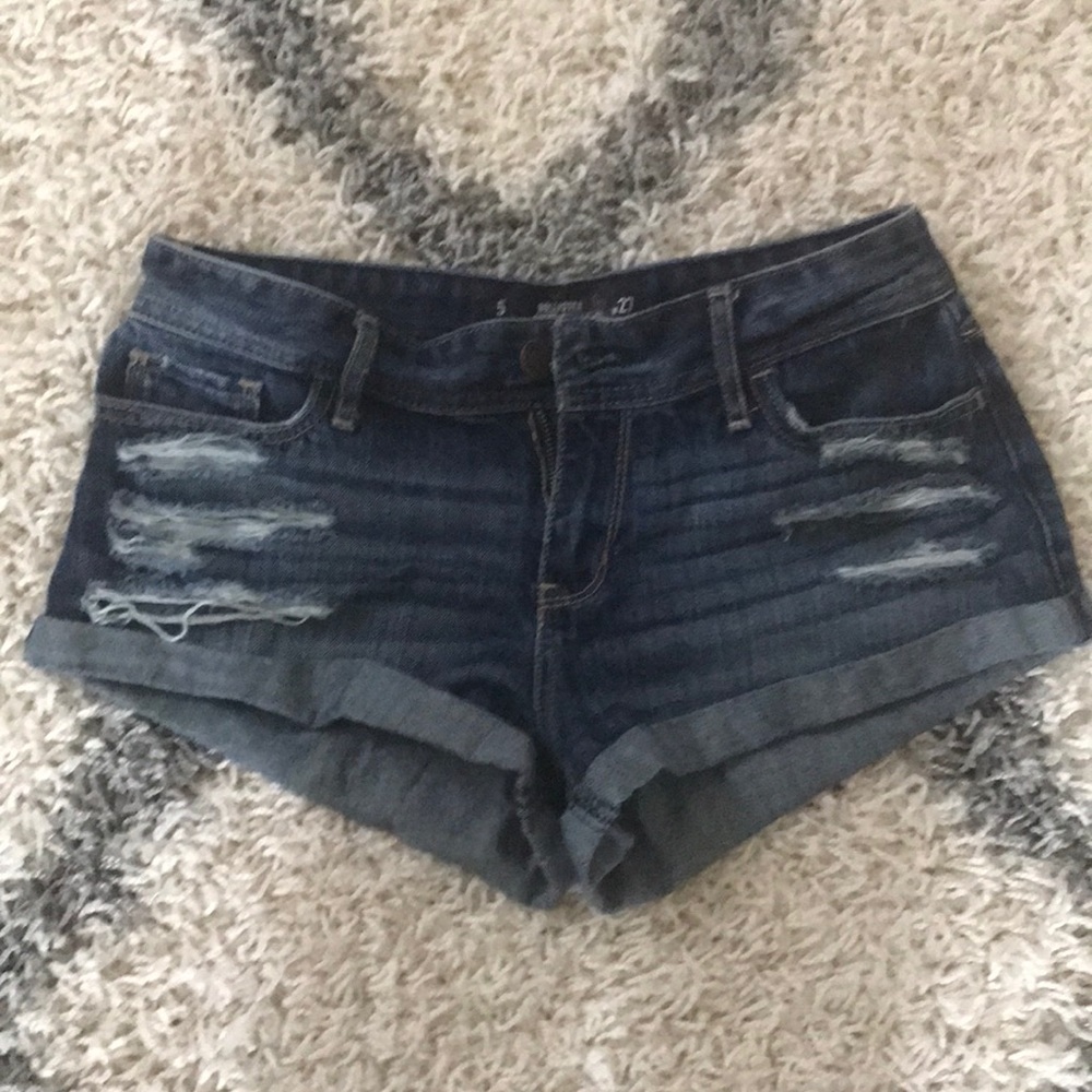 Hollister Low Rise Short-Shorts